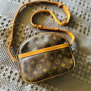 Louis Vuitton Monogram Senlis